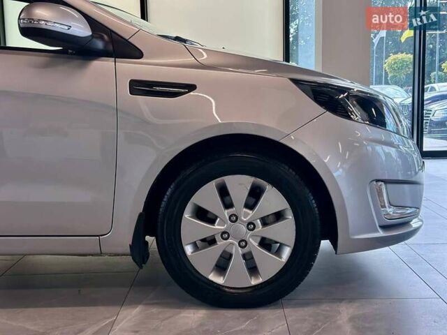 Сірий Кіа Ріо, об'ємом двигуна 1.59 л та пробігом 56 тис. км за 9390 $, фото 4 на Automoto.ua