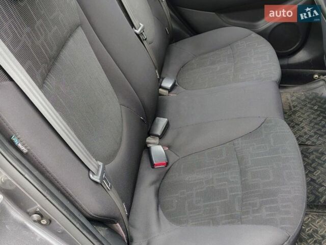 Сірий Кіа Ріо, об'ємом двигуна 1.6 л та пробігом 160 тис. км за 6800 $, фото 27 на Automoto.ua