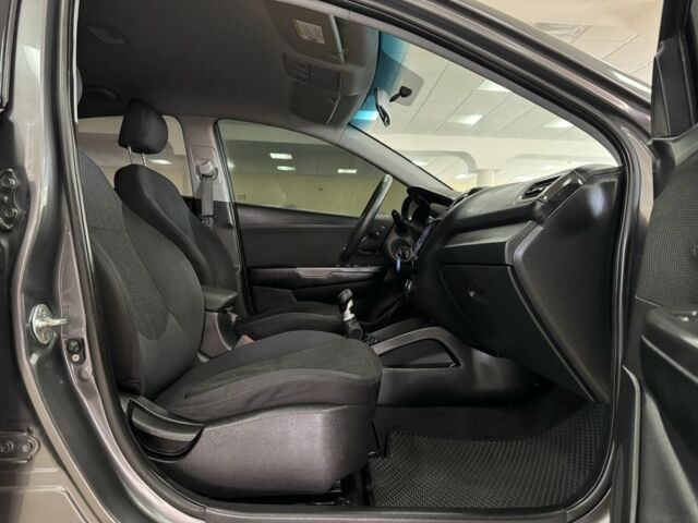 Серый Киа Рио, объемом двигателя 1.6 л и пробегом 230 тыс. км за 6900 $, фото 7 на Automoto.ua