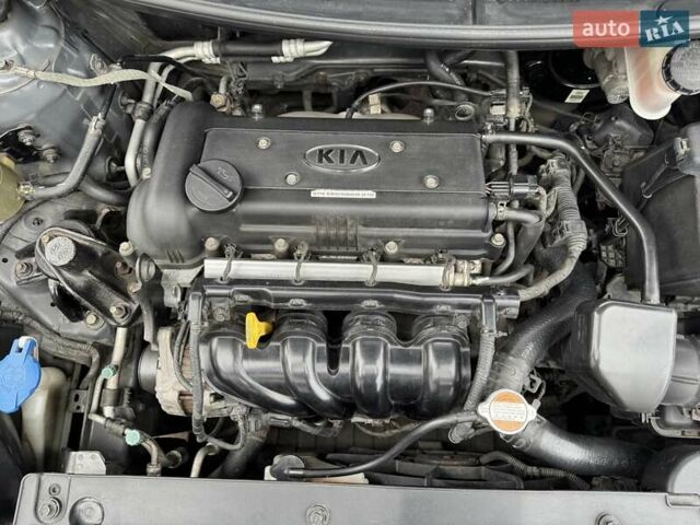 Серый Киа Рио, объемом двигателя 1.4 л и пробегом 82 тыс. км за 9200 $, фото 35 на Automoto.ua