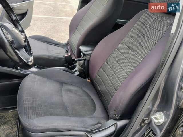 Сірий Кіа Ріо, об'ємом двигуна 1.6 л та пробігом 160 тис. км за 6800 $, фото 22 на Automoto.ua