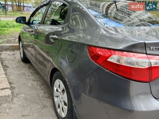 Серый Киа Рио, объемом двигателя 1.4 л и пробегом 242 тыс. км за 5750 $, фото 4 на Automoto.ua