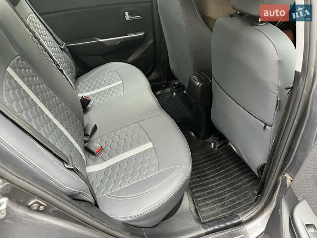 Серый Киа Рио, объемом двигателя 1.6 л и пробегом 115 тыс. км за 8200 $, фото 12 на Automoto.ua