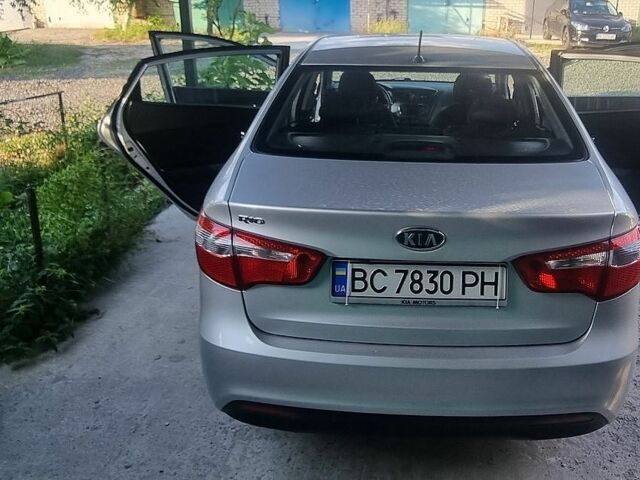 Сірий Кіа Ріо, об'ємом двигуна 1.59 л та пробігом 140 тис. км за 8200 $, фото 1 на Automoto.ua