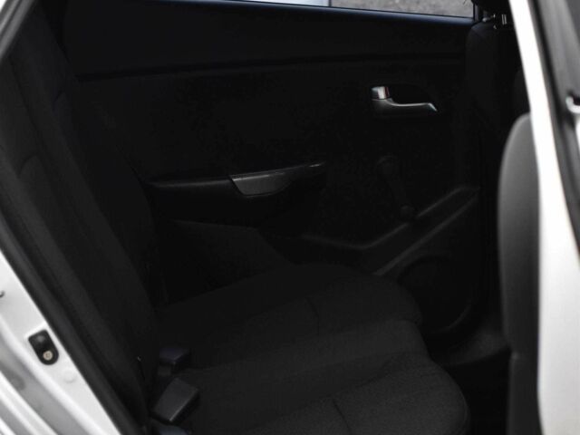 Серый Киа Рио, объемом двигателя 1.4 л и пробегом 226 тыс. км за 6999 $, фото 16 на Automoto.ua