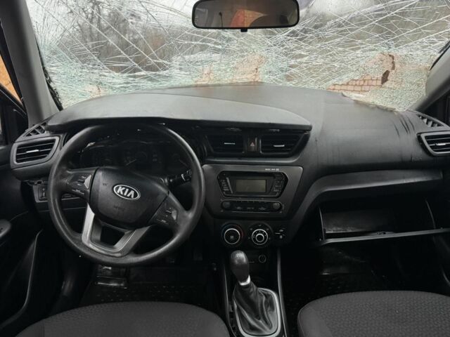 Сірий Кіа Ріо, об'ємом двигуна 1.4 л та пробігом 200 тис. км за 2950 $, фото 5 на Automoto.ua