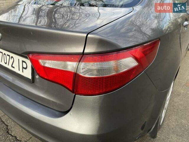 Серый Киа Рио, объемом двигателя 1.4 л и пробегом 171 тыс. км за 7300 $, фото 18 на Automoto.ua