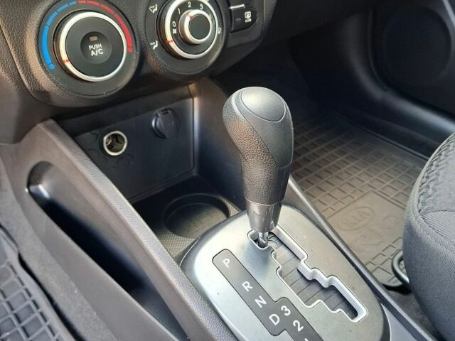 Серый Киа Рио, объемом двигателя 1.4 л и пробегом 131 тыс. км за 7900 $, фото 9 на Automoto.ua