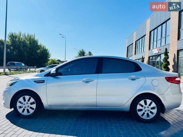 Сірий Кіа Ріо, об'ємом двигуна 1.59 л та пробігом 163 тис. км за 8750 $, фото 2 на Automoto.ua