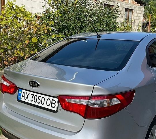 Сірий Кіа Ріо, об'ємом двигуна 1.4 л та пробігом 87 тис. км за 7400 $, фото 2 на Automoto.ua