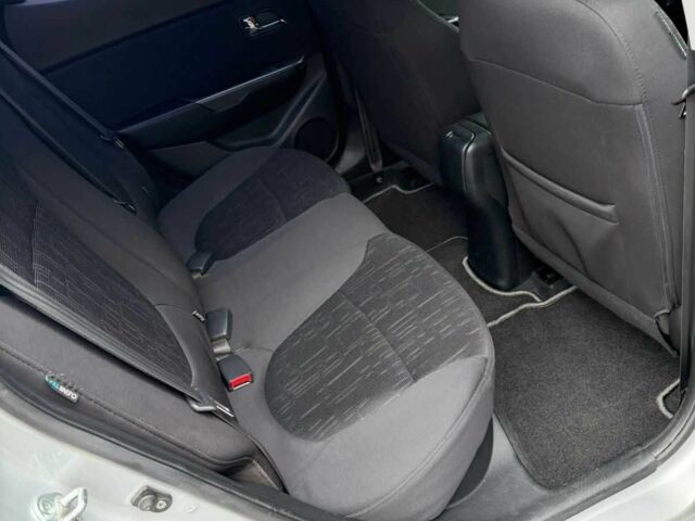 Сірий Кіа Ріо, об'ємом двигуна 1.6 л та пробігом 207 тис. км за 7800 $, фото 6 на Automoto.ua