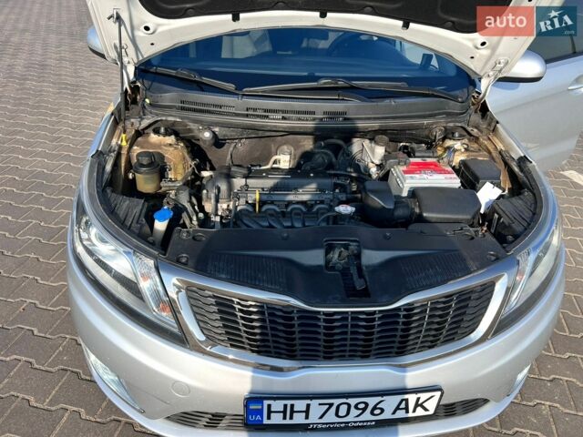 Сірий Кіа Ріо, об'ємом двигуна 1.4 л та пробігом 175 тис. км за 8000 $, фото 10 на Automoto.ua
