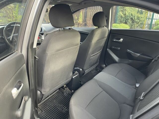 Сірий Кіа Ріо, об'ємом двигуна 1.4 л та пробігом 170 тис. км за 5999 $, фото 10 на Automoto.ua