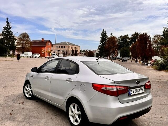 Серый Киа Рио, объемом двигателя 1.4 л и пробегом 247 тыс. км за 6900 $, фото 3 на Automoto.ua