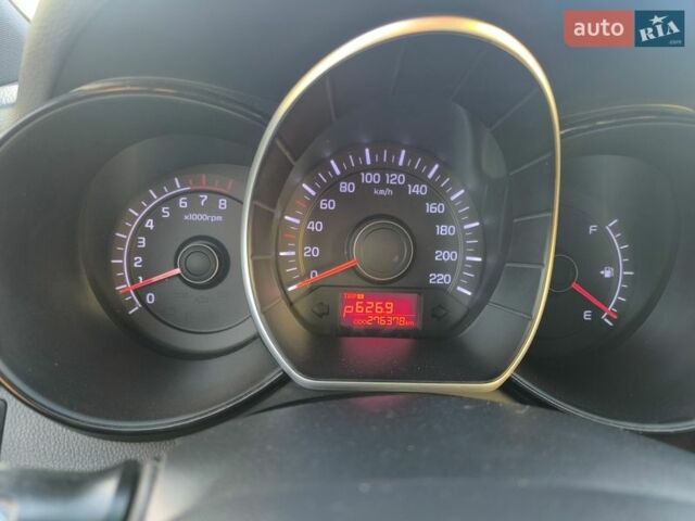 Сірий Кіа Ріо, об'ємом двигуна 1.4 л та пробігом 273 тис. км за 6500 $, фото 9 на Automoto.ua