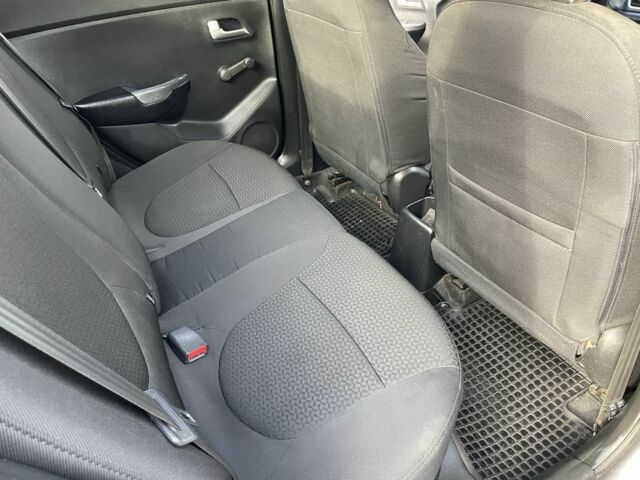 Сірий Кіа Ріо, об'ємом двигуна 1.4 л та пробігом 170 тис. км за 5999 $, фото 11 на Automoto.ua