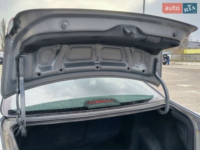 Сірий Кіа Ріо, об'ємом двигуна 1.6 л та пробігом 160 тис. км за 6800 $, фото 26 на Automoto.ua