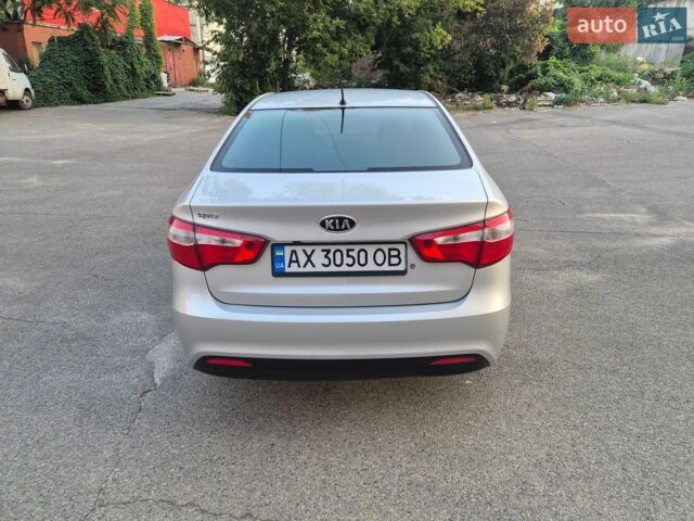 Сірий Кіа Ріо, об'ємом двигуна 1.4 л та пробігом 93 тис. км за 8400 $, фото 7 на Automoto.ua