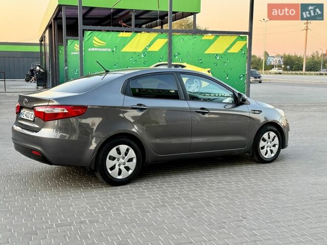 Серый Киа Рио, объемом двигателя 1.4 л и пробегом 147 тыс. км за 8550 $, фото 6 на Automoto.ua