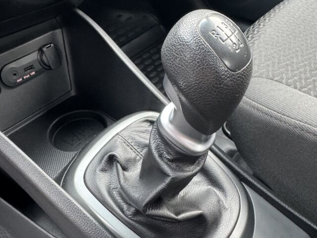 Серый Киа Рио, объемом двигателя 1.4 л и пробегом 82 тыс. км за 9200 $, фото 40 на Automoto.ua