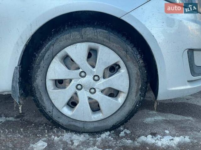 Серый Киа Рио, объемом двигателя 1.4 л и пробегом 68 тыс. км за 6700 $, фото 8 на Automoto.ua