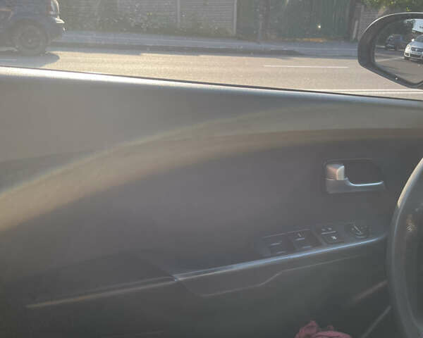 Серый Киа Рио, объемом двигателя 1.6 л и пробегом 94 тыс. км за 7600 $, фото 3 на Automoto.ua