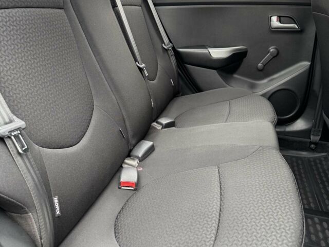 Серый Киа Рио, объемом двигателя 1.4 л и пробегом 82 тыс. км за 9200 $, фото 28 на Automoto.ua