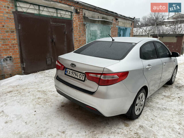 Серый Киа Рио, объемом двигателя 1.4 л и пробегом 130 тыс. км за 7500 $, фото 4 на Automoto.ua