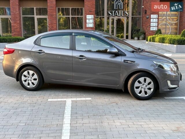 Сірий Кіа Ріо, об'ємом двигуна 1.4 л та пробігом 126 тис. км за 8400 $, фото 4 на Automoto.ua