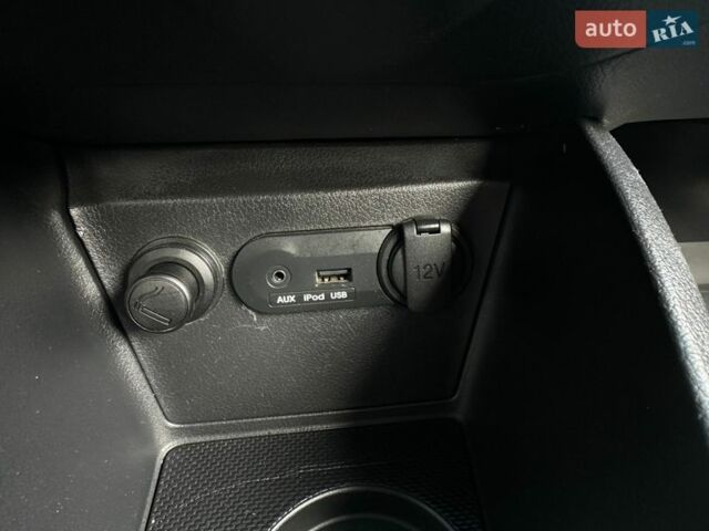 Сірий Кіа Ріо, об'ємом двигуна 1.6 л та пробігом 128 тис. км за 9350 $, фото 22 на Automoto.ua