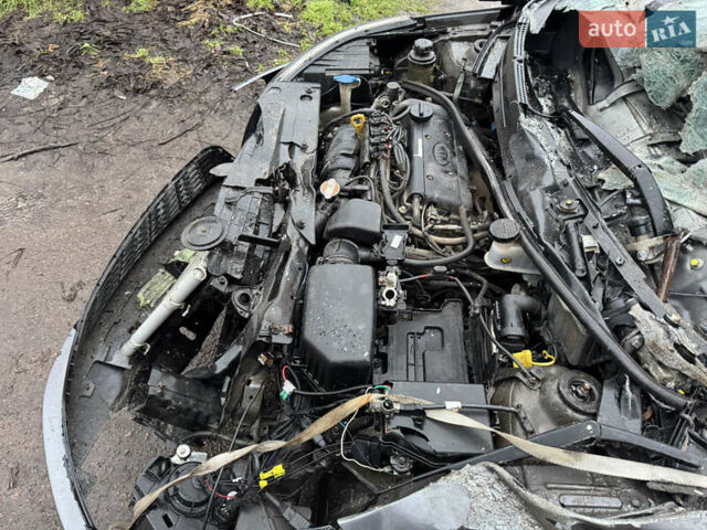 Серый Киа Рио, объемом двигателя 1.4 л и пробегом 250 тыс. км за 1950 $, фото 36 на Automoto.ua