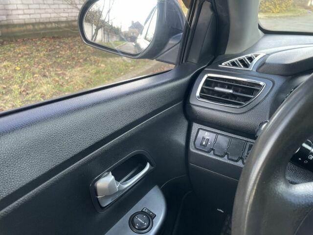 Сірий Кіа Ріо, об'ємом двигуна 1.4 л та пробігом 170 тис. км за 5999 $, фото 14 на Automoto.ua