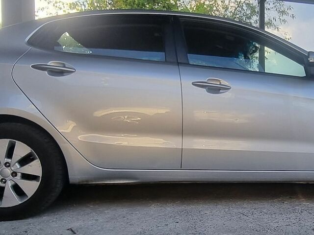 Сірий Кіа Ріо, об'ємом двигуна 1.59 л та пробігом 140 тис. км за 8200 $, фото 8 на Automoto.ua