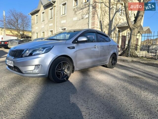 Сірий Кіа Ріо, об'ємом двигуна 1.4 л та пробігом 273 тис. км за 6500 $, фото 2 на Automoto.ua