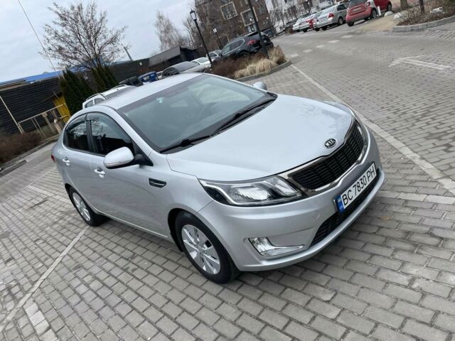 Серый Киа Рио, объемом двигателя 1.6 л и пробегом 121 тыс. км за 9500 $, фото 2 на Automoto.ua