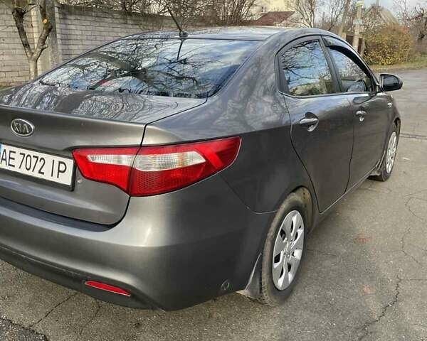 Серый Киа Рио, объемом двигателя 1.4 л и пробегом 171 тыс. км за 7300 $, фото 5 на Automoto.ua
