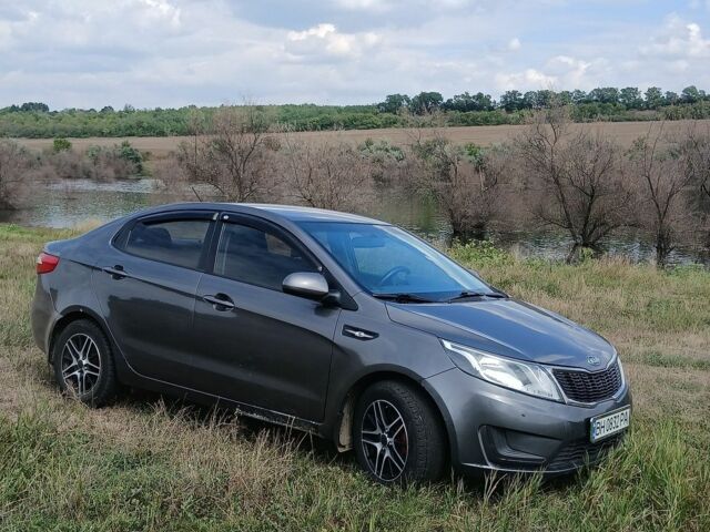 Сірий Кіа Ріо, об'ємом двигуна 1.4 л та пробігом 218 тис. км за 5800 $, фото 4 на Automoto.ua