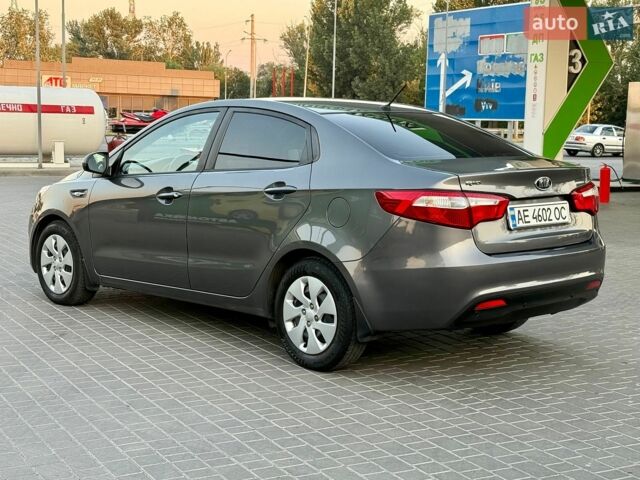 Серый Киа Рио, объемом двигателя 1.4 л и пробегом 147 тыс. км за 8550 $, фото 2 на Automoto.ua