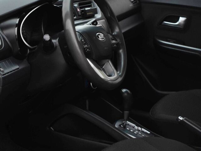 Серый Киа Рио, объемом двигателя 1.4 л и пробегом 226 тыс. км за 6999 $, фото 6 на Automoto.ua