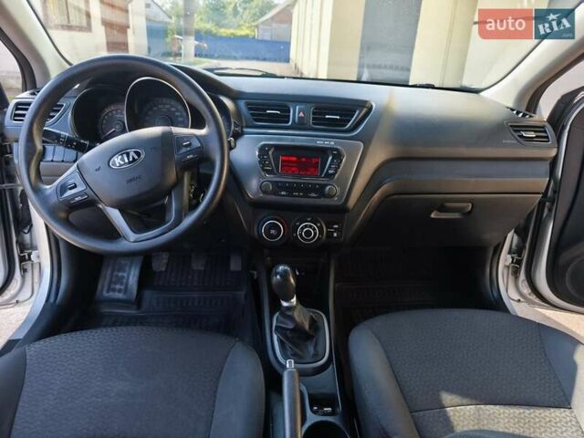 Серый Киа Рио, объемом двигателя 1.4 л и пробегом 172 тыс. км за 9200 $, фото 22 на Automoto.ua