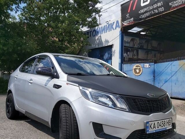Серый Киа Рио, объемом двигателя 1.4 л и пробегом 319 тыс. км за 5800 $, фото 4 на Automoto.ua