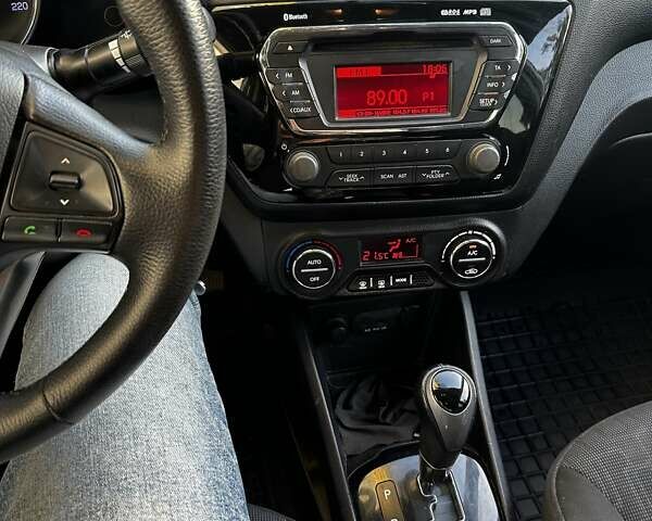 Серый Киа Рио, объемом двигателя 1.6 л и пробегом 134 тыс. км за 7900 $, фото 7 на Automoto.ua