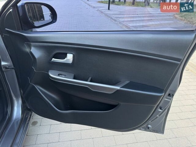 Серый Киа Рио, объемом двигателя 1.4 л и пробегом 87 тыс. км за 8950 $, фото 57 на Automoto.ua