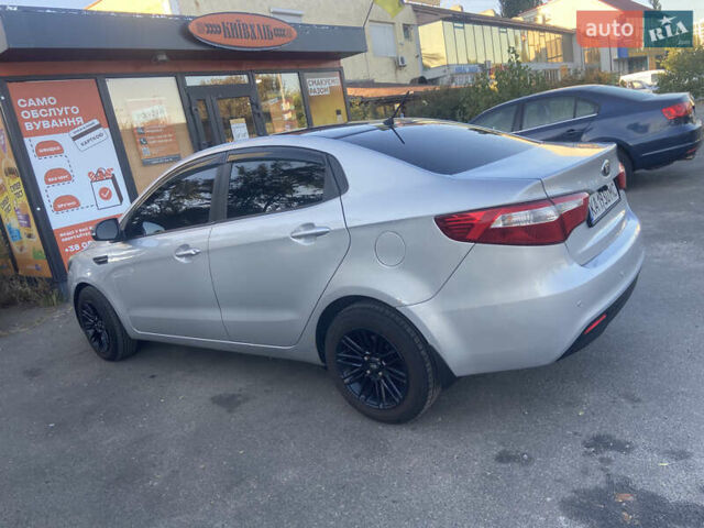 Сірий Кіа Ріо, об'ємом двигуна 1.59 л та пробігом 176 тис. км за 8300 $, фото 5 на Automoto.ua