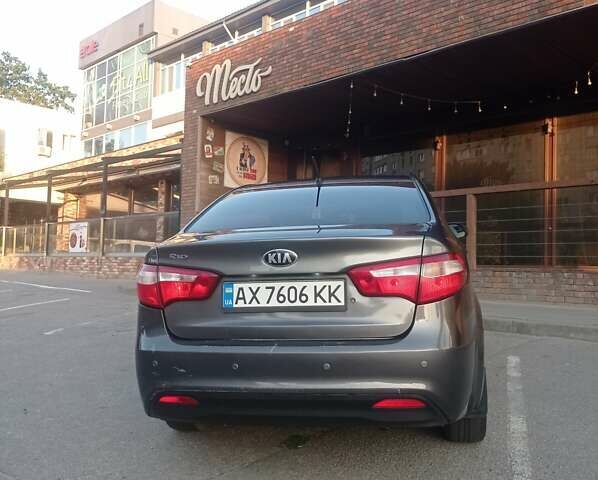 Сірий Кіа Ріо, об'ємом двигуна 1.4 л та пробігом 233 тис. км за 6300 $, фото 3 на Automoto.ua