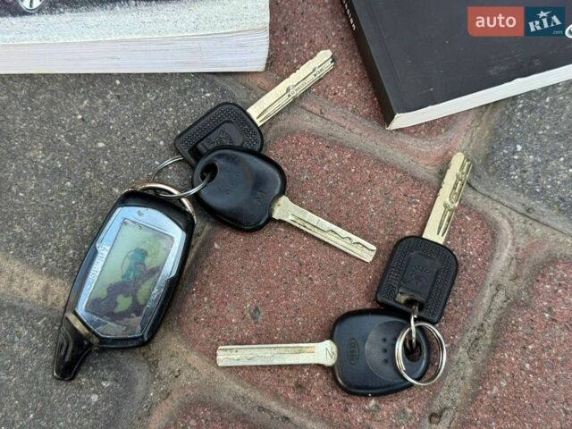 Сірий Кіа Ріо, об'ємом двигуна 1.4 л та пробігом 113 тис. км за 8350 $, фото 196 на Automoto.ua