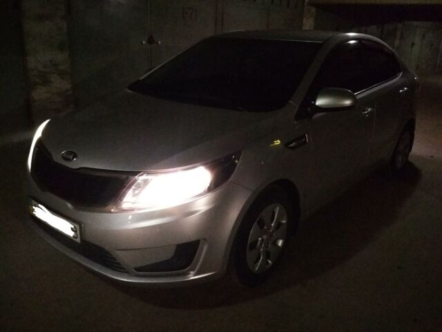 Серый Киа Рио, объемом двигателя 1.4 л и пробегом 36 тыс. км за 11000 $, фото 9 на Automoto.ua
