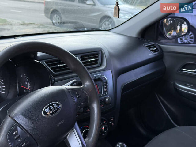 Серый Киа Рио, объемом двигателя 1.59 л и пробегом 254 тыс. км за 8499 $, фото 17 на Automoto.ua