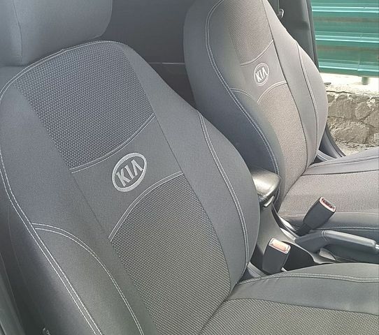 Сірий Кіа Ріо, об'ємом двигуна 1.6 л та пробігом 194 тис. км за 7800 $, фото 10 на Automoto.ua