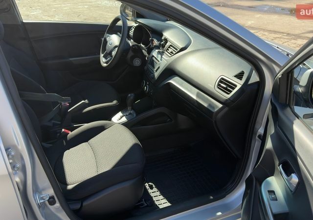 Серый Киа Рио, объемом двигателя 1.4 л и пробегом 156 тыс. км за 8500 $, фото 8 на Automoto.ua